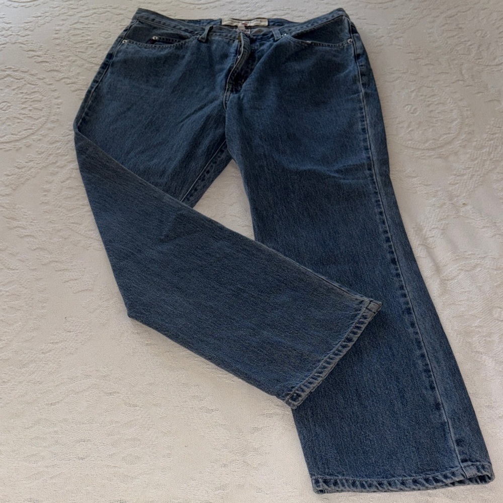 Guess Women’s Bootleg Low Waist Classic Jeans - light Blue BNWOT 34